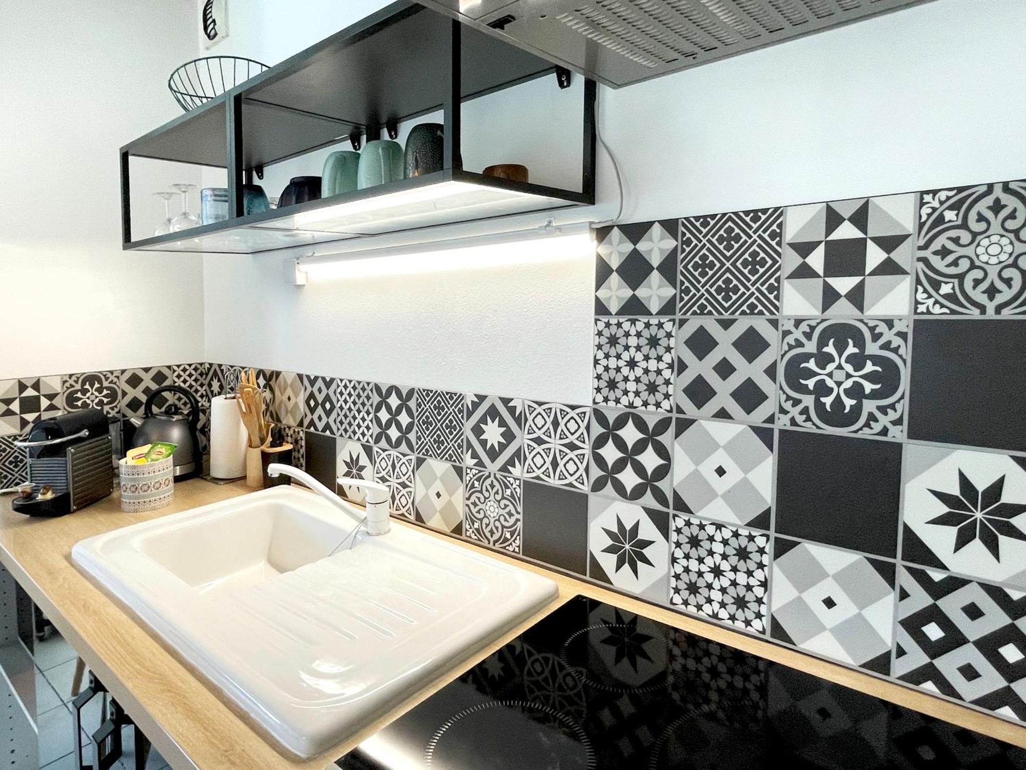 Lapin Blanc - Joli Studio Avec Terrasse Marseille Extérieur photo